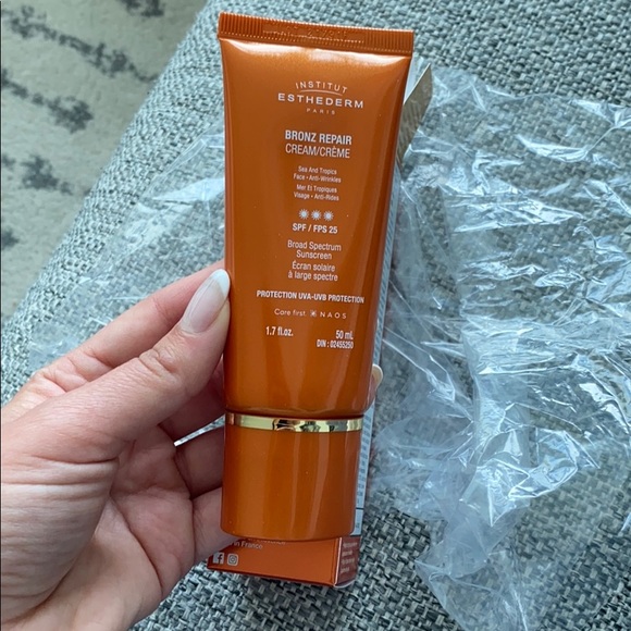 Esthederm Face Cream - Picture 3 of 4